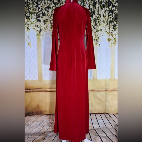 đ đŚ Traditional Vietnam Ao dai in red velvet with embroidery đŚ size L - Picture 4 of 5